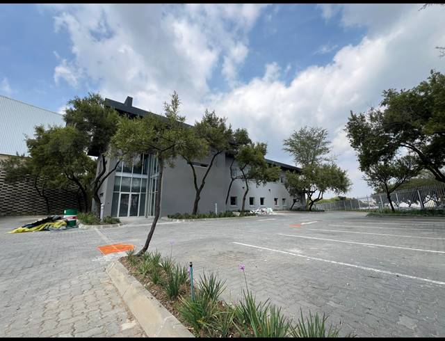 7,737M² WAREHOUSE TO LET IN SAMRAND BUSINESS PARK